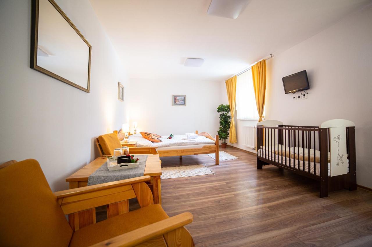 Penzion Palatin Rajecké Teplice Exterior foto
