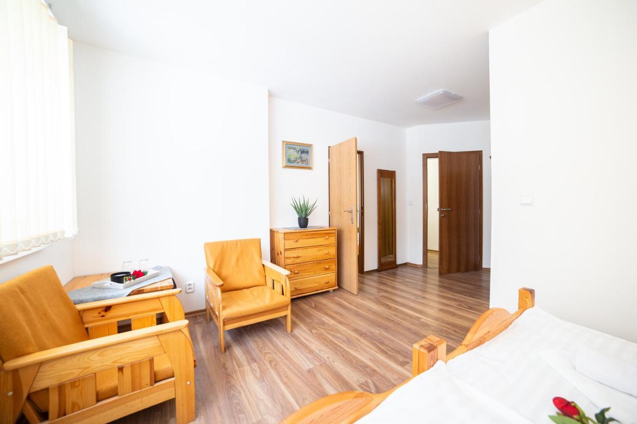 Penzion Palatin Rajecké Teplice Exterior foto