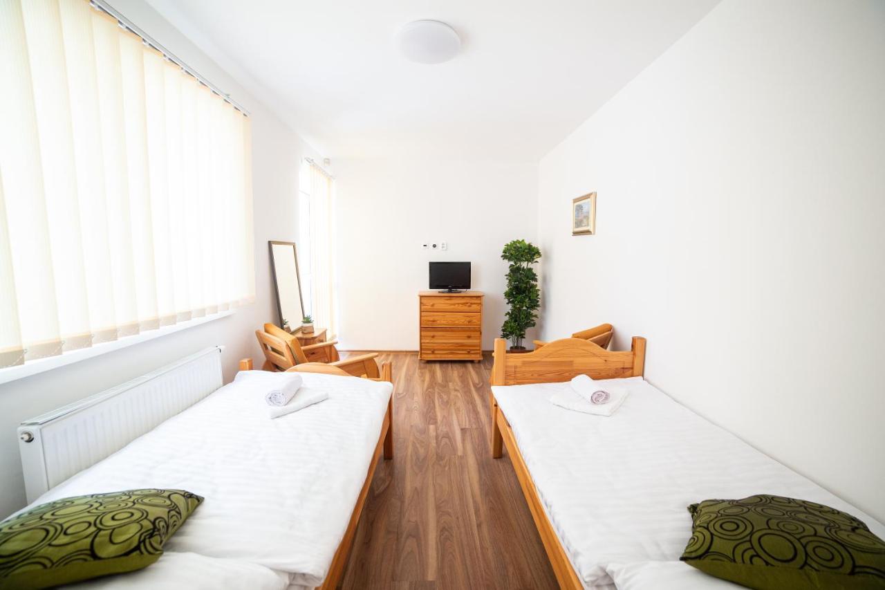 Penzion Palatin Rajecké Teplice Exterior foto