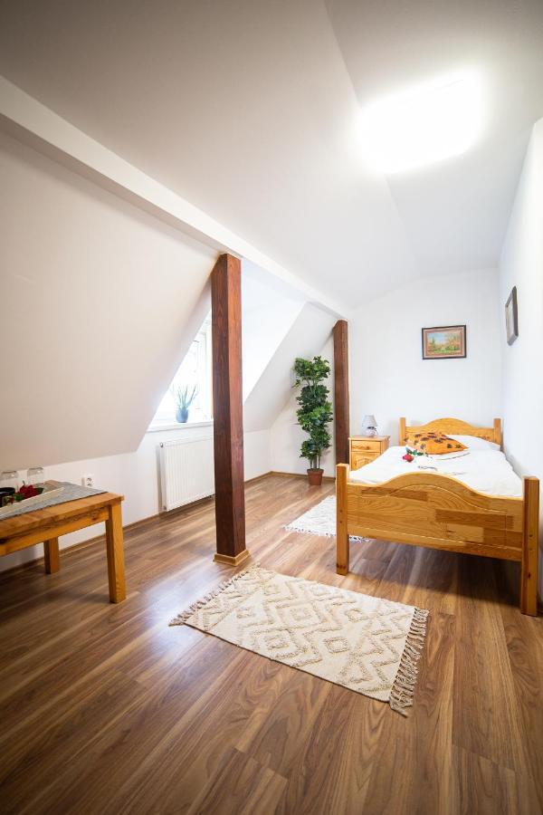 Penzion Palatin Rajecké Teplice Exterior foto