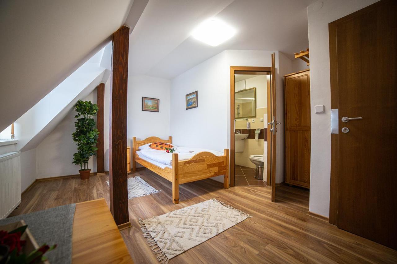 Penzion Palatin Rajecké Teplice Exterior foto