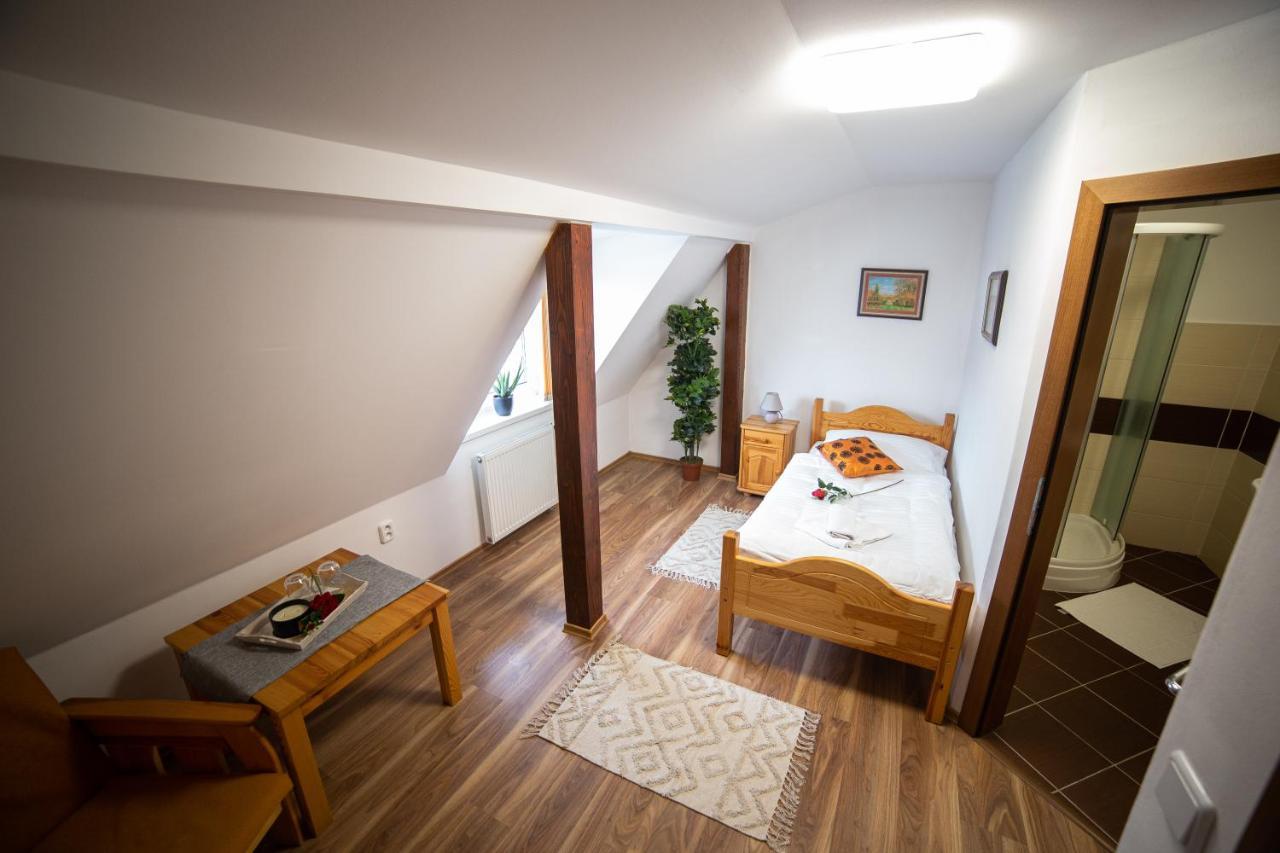 Penzion Palatin Rajecké Teplice Exterior foto